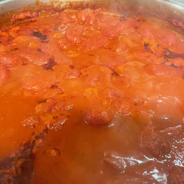 Sauce tomate mijotant